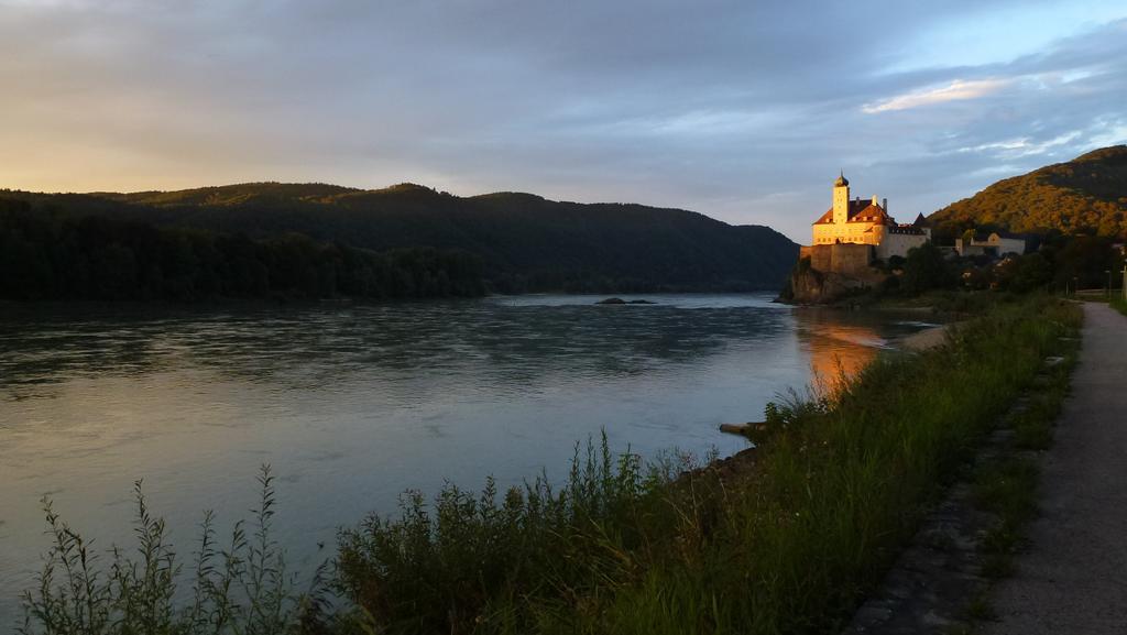 מלון Schönbühel an der Donau Gasthof-Camping Stumpfer מראה חיצוני תמונה