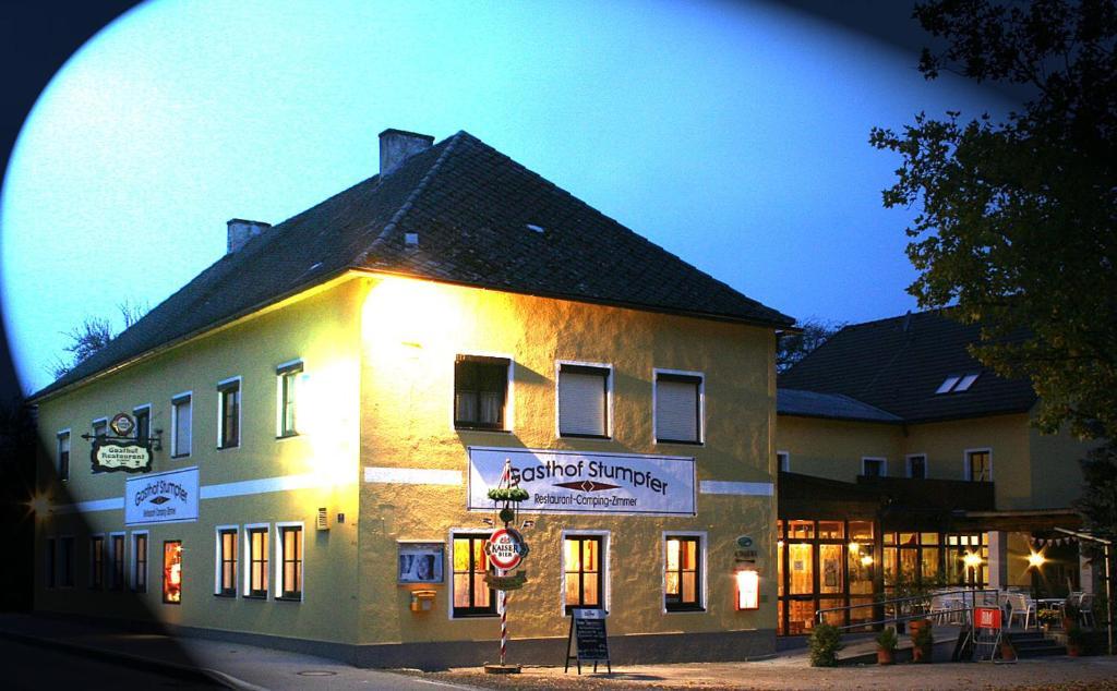 מלון Schönbühel an der Donau Gasthof-Camping Stumpfer מראה חיצוני תמונה